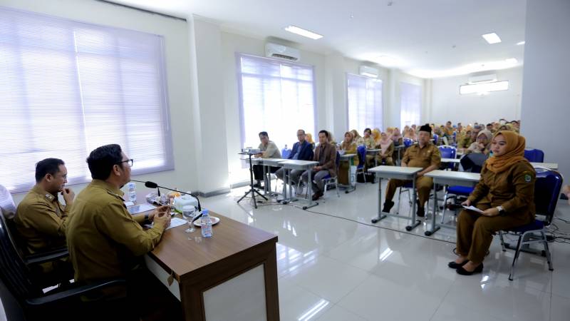 Tutup Pelatihan Pemanfaatan AI, Wakil Wali Kota: Guru Harus Terus Berkembang sesuai Kebutuhan Zaman