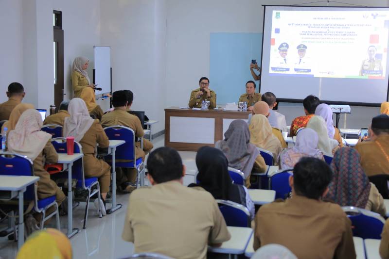 Maryono: Para Pendidik Harus Lebih Melek Teknologi dari Peserta Didik