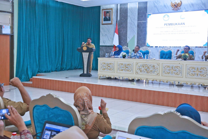 Buka Pelatihan Kepsek, Sachrudin : Pemimpin-pemimpin Pendidikan Harus Profesional