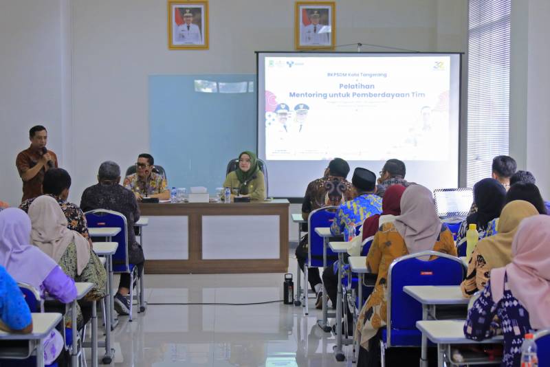 Tingkatkan Pelayanan Publik, Maryono Uji Peserta Pelatihan Mentoring